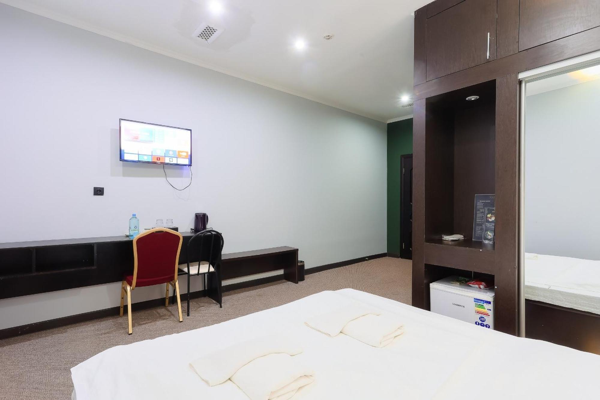Hotel Vivaldis Алматы Экстерьер фото